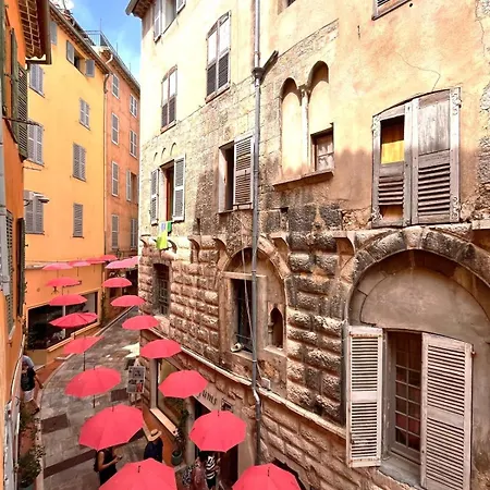 1br In Historic Center Of - Benakey *